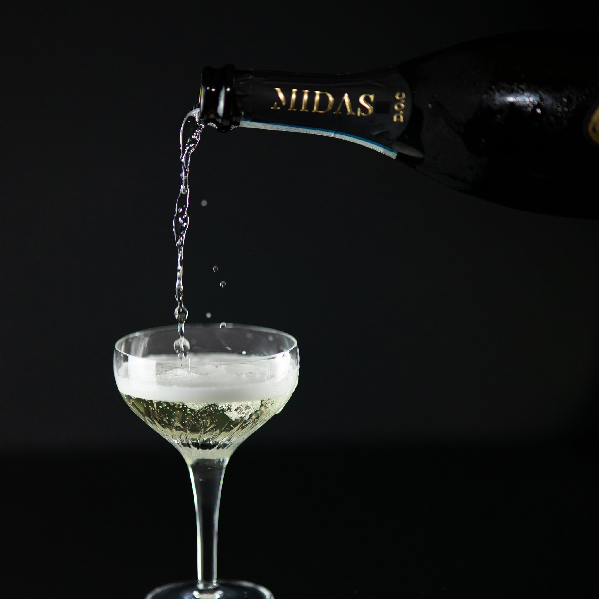 Midas Prosecco Pouring